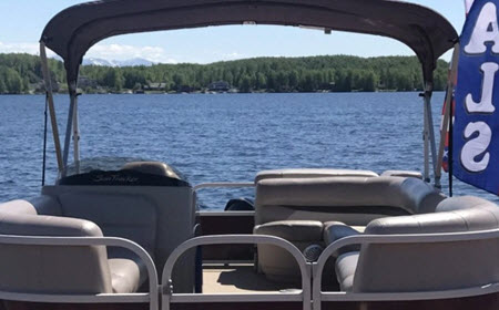 Miss P 20′ Pontoon Boat Rental